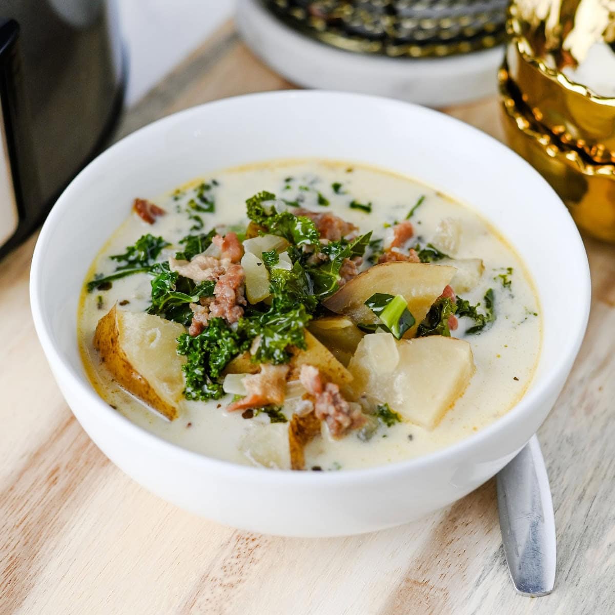 Crockpot Zuppa Toscana featured image copy