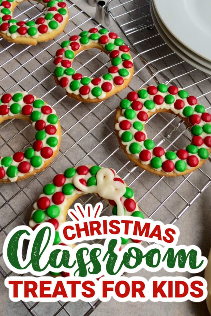 christmas classroom treats - Wreath Sugar Cookies