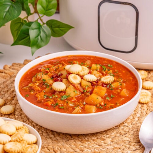 Slow Cooker Manhattan Clam Chowder