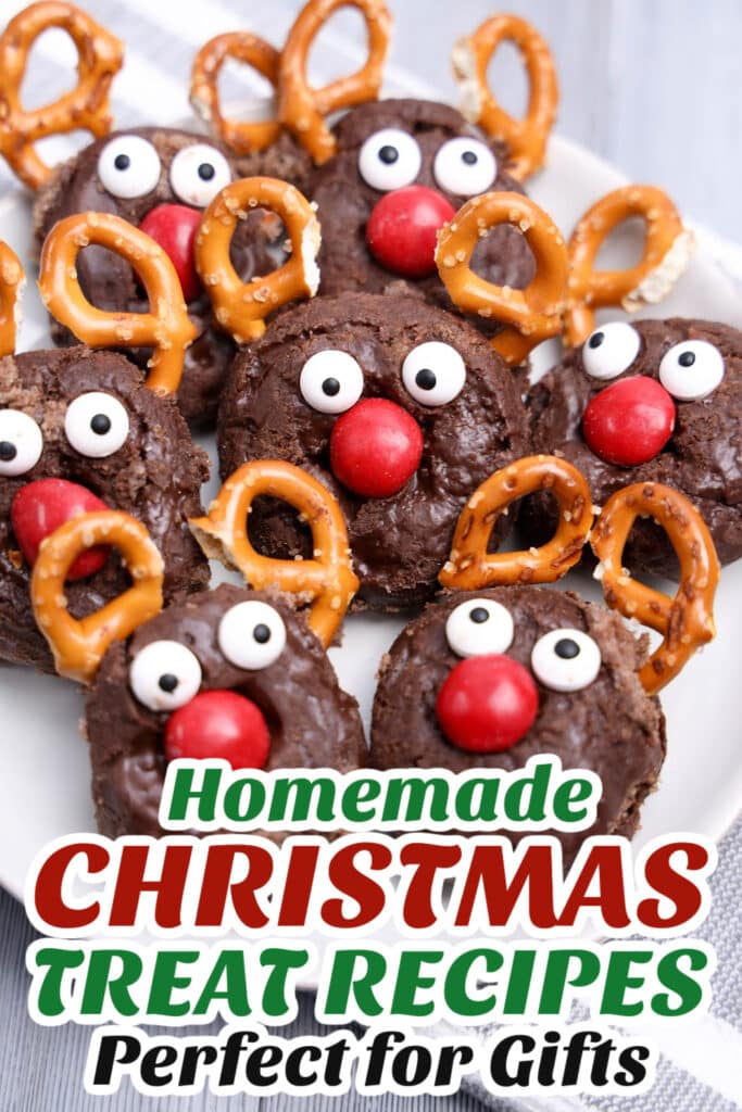 Gifting Christmas Treats-No-Bake Reindeer Mini Donuts