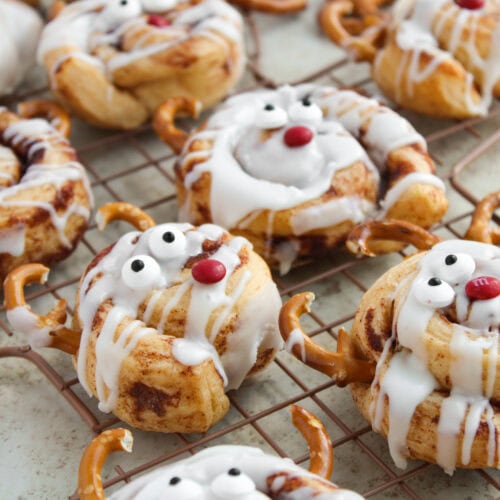 Cinnamon Roll Reindeer