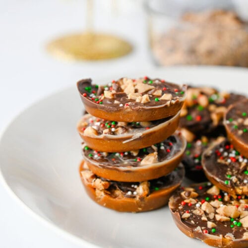 Christmas Ritz Cracker Toffee Bites