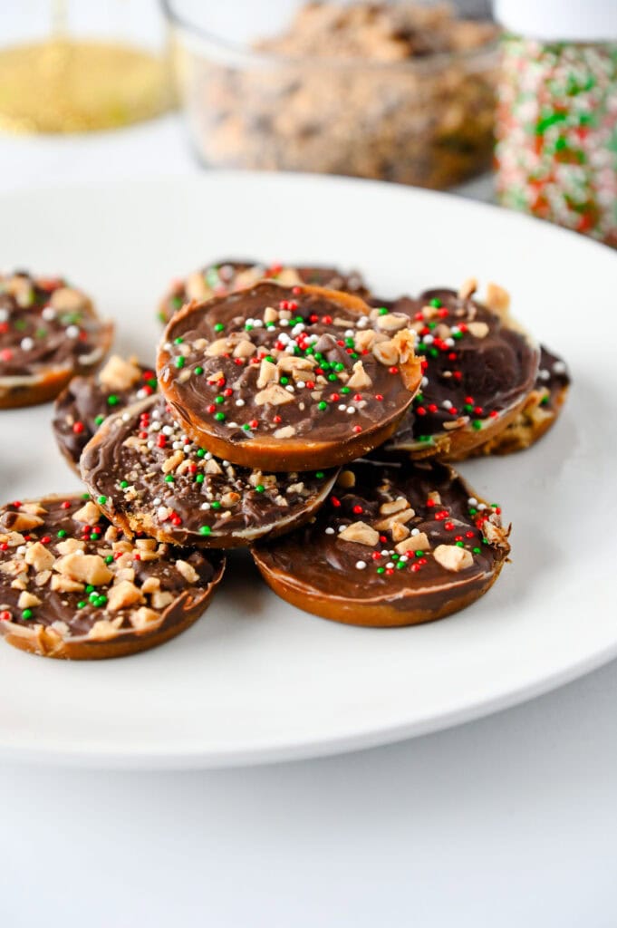 Christmas Ritz Cracker Toffee Bites Process Photo
