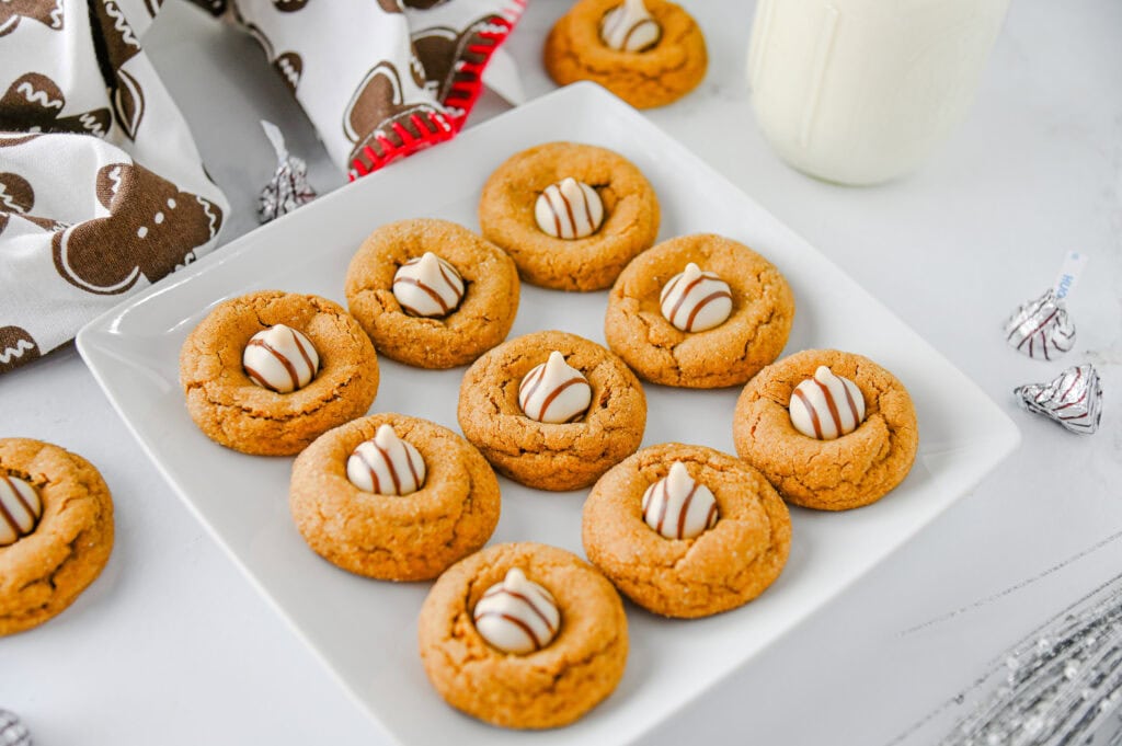 Gingerbread Hershey’s Hugs Cookies