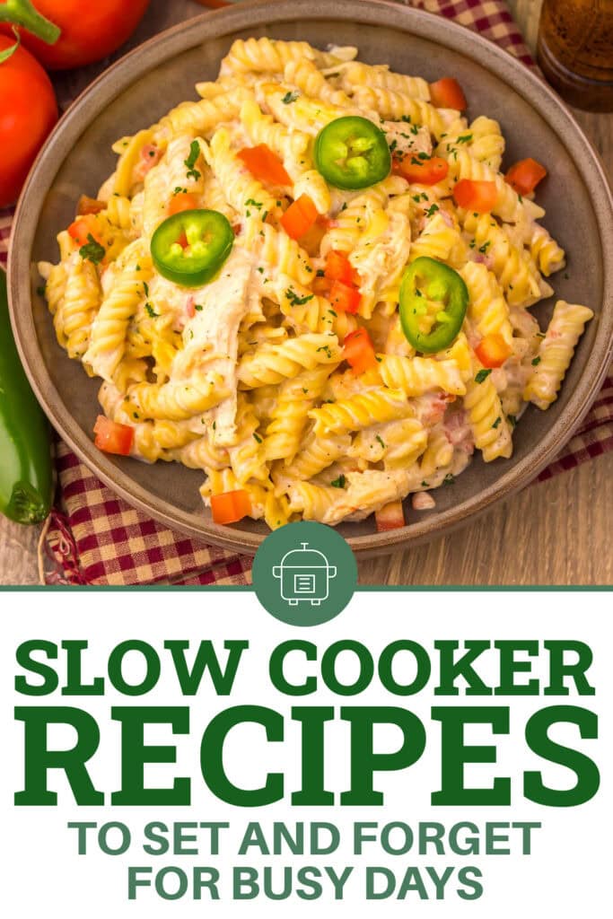 Slow Cooker Recipes - Slow Cooker Creamy Queso Chicken Pasta